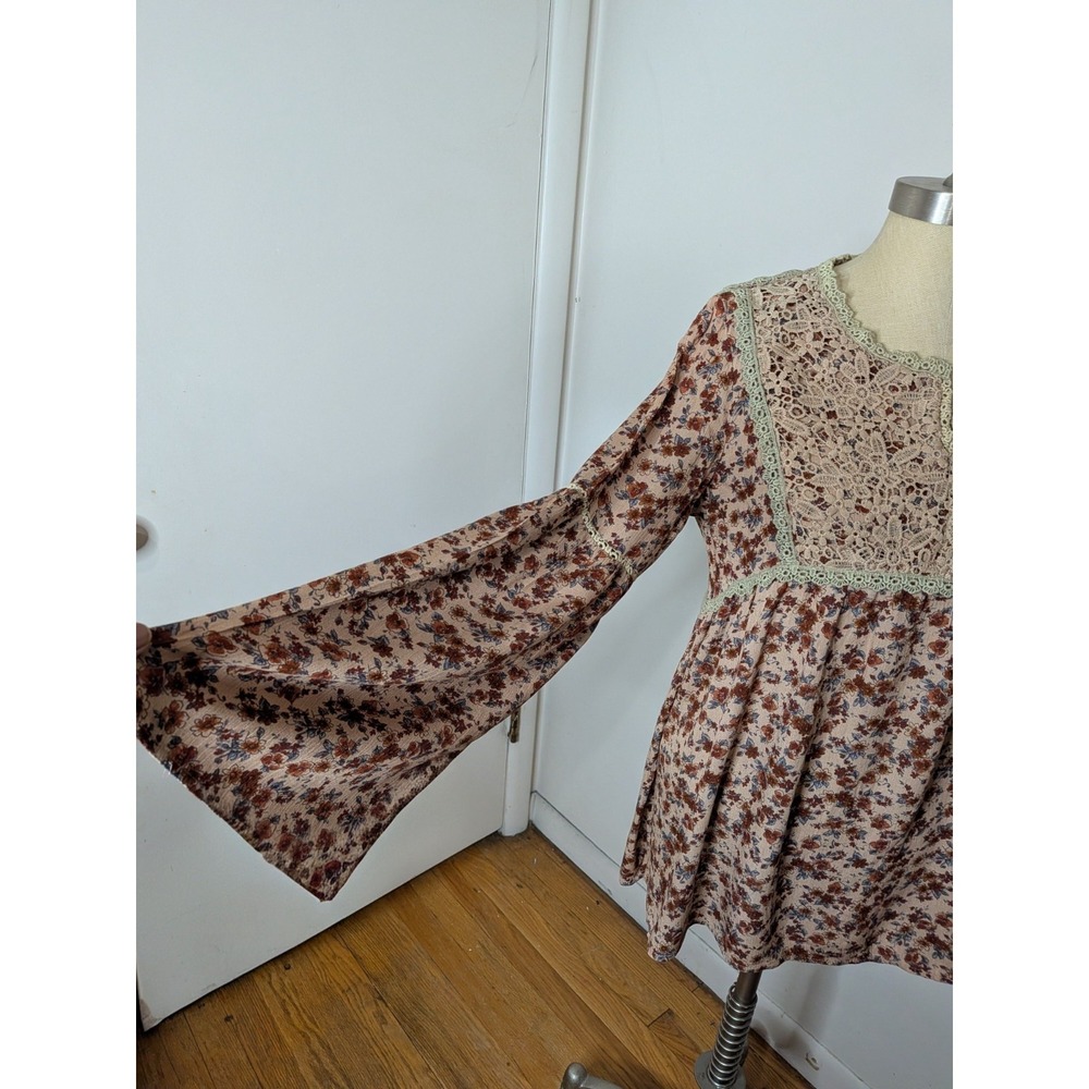 Women Sz M Boho Floral Lace Bell Sleeve Babydoll Tunic Top Romantic Cottagecore